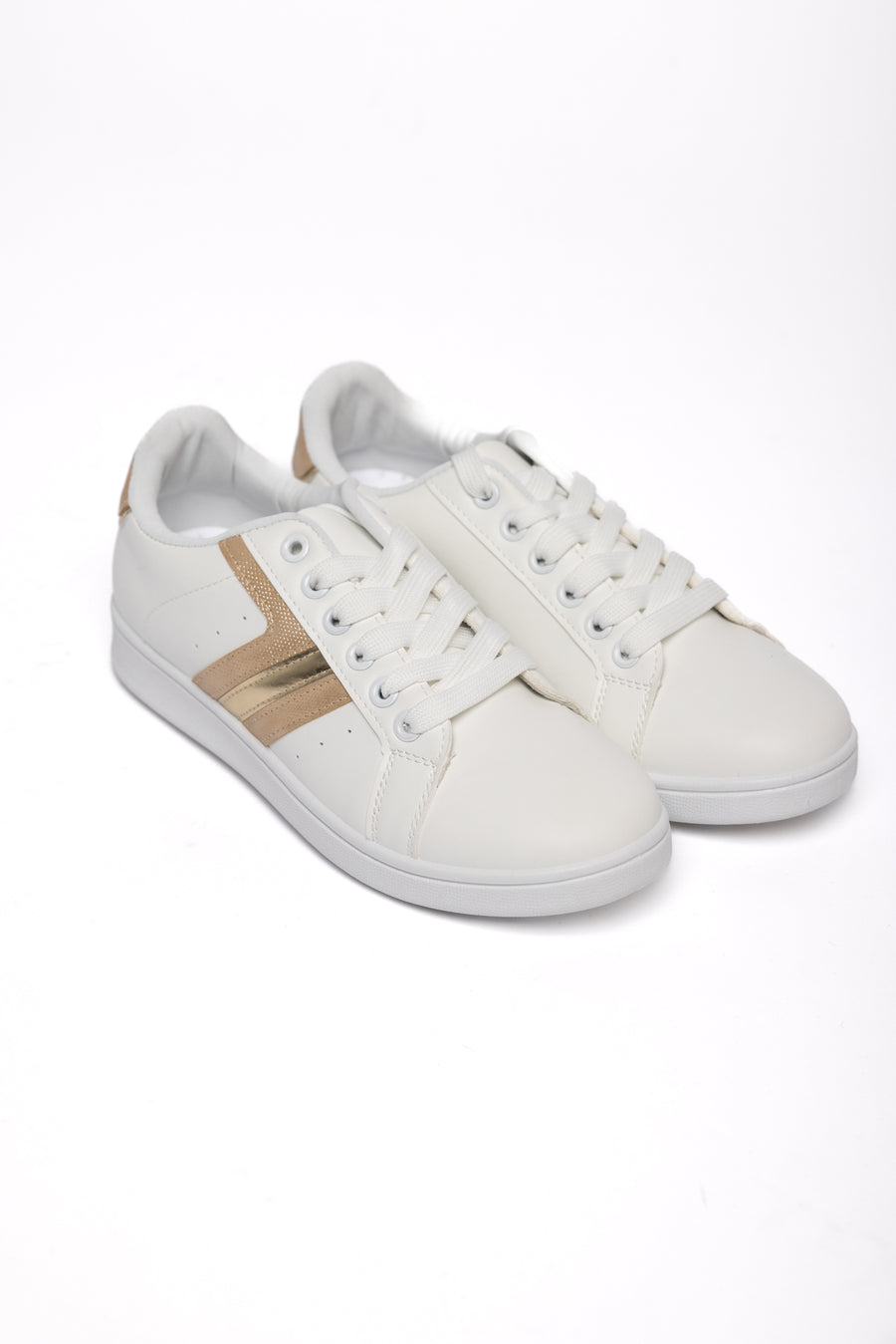 Sneaker Urbanas Blancas con Detalles Dorados